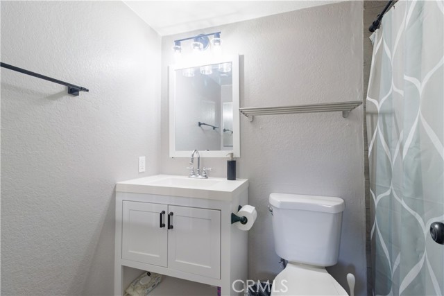 Detail Gallery Image 12 of 22 For 16970 Marygold Ave #75,  Fontana,  CA 92335 - 2 Beds | 2 Baths