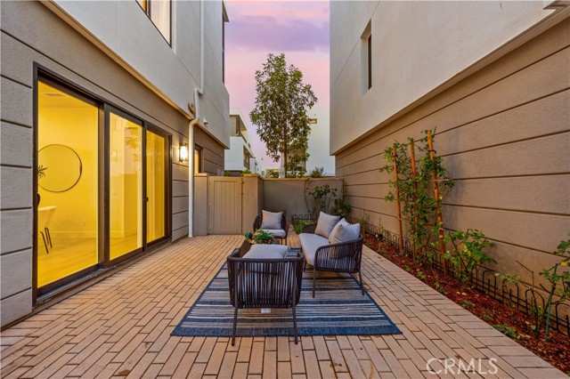 Detail Gallery Image 40 of 56 For 16376 Veterans, Tustin,  CA 92782 - 4 Beds | 3/1 Baths