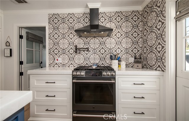 Detail Gallery Image 11 of 32 For 1323 E Colton Ave, Redlands,  CA 92374 - 3 Beds | 2 Baths