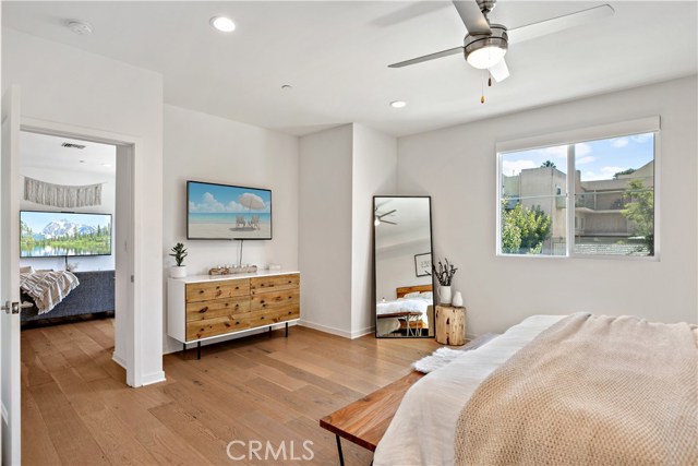 Detail Gallery Image 19 of 42 For 4240 Laurel Canyon Bld #208,  Studio City,  CA 91604 - 3 Beds | 3/1 Baths