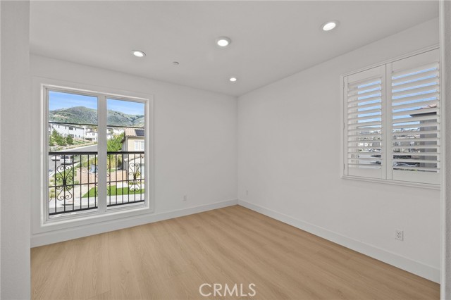 Detail Gallery Image 36 of 59 For 20638 W Deer Grass Ct Ct, Porter Ranch,  CA 91326 - 5 Beds | 5/1 Baths