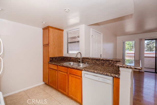 Image 5 of 25 For 1317 Massachusetts Avenue 204
