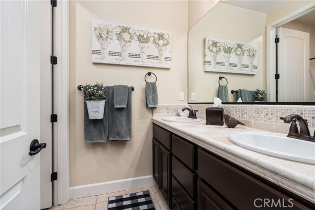 3236 Ashcroft Avenue, Clovis CA: https://media.crmls.org/medias/f789fd53-4093-4919-8767-1c497482df54.jpg