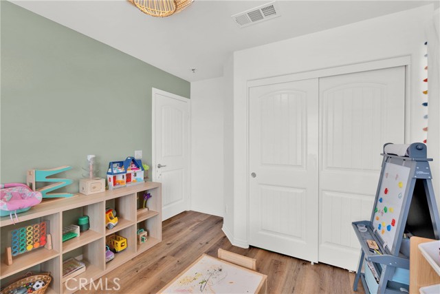 16718 Wyndham Lane, Fontana CA: https://media.crmls.org/medias/f78a5f30-980e-4ab5-8b74-e8e0ed08b6ba.jpg