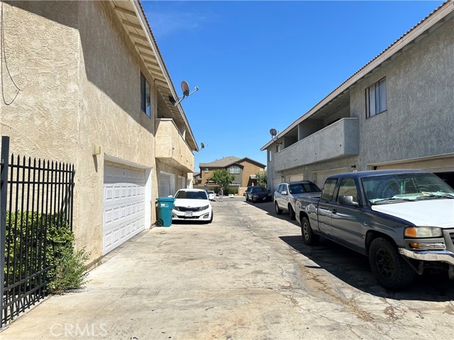 43731 8th E Street, Lancaster CA: https://media.crmls.org/medias/f78afb00-7d4c-4412-9592-b8508cba8eae.jpg