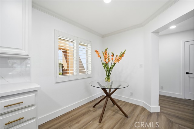 Detail Gallery Image 11 of 30 For 320 Villa Point, Newport Beach,  CA 92660 - 2 Beds | 2 Baths