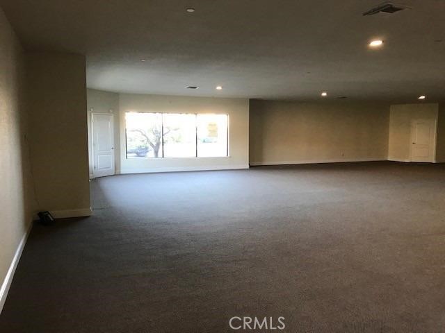 5135 N Blackstone Avenue, Fresno, California 93710, ,Commercial Sale,For Sale,5135 N Blackstone Avenue,CRFR23206420