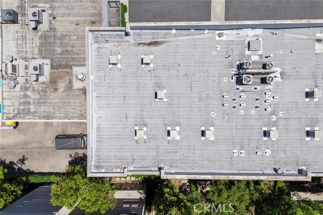 253 N Bush Street, Santa Ana CA: https://media.crmls.org/medias/f78b364b-9c1f-4b93-9e81-173a758a3b8c.jpg