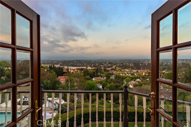 26126 Oroville Place, Laguna Hills CA: https://media.crmls.org/medias/f78bae2a-7c1b-441d-bad2-b64e179df9fc.jpg