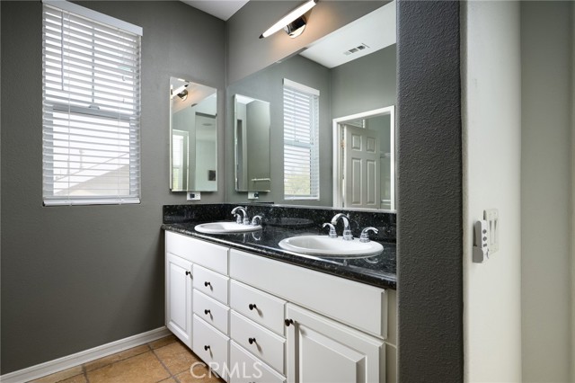 41 Ethereal Street, Ladera Ranch CA: https://media.crmls.org/medias/f78bde93-5fa0-4a32-805a-2a6e163d0011.jpg