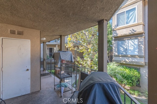 Detail Gallery Image 16 of 25 For 4201 W 5th St #202,  Santa Ana,  CA 92703 - 2 Beds | 1 Baths