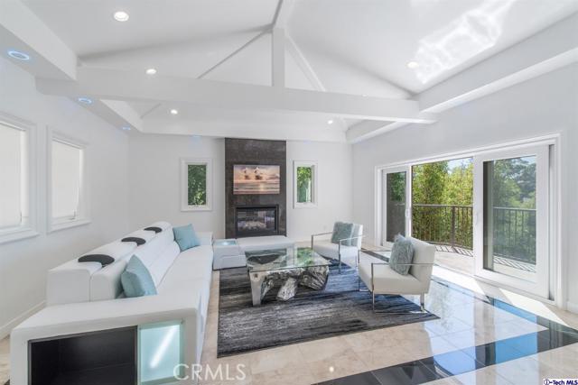 4 Bed Home for Sale in Los Angeles, California