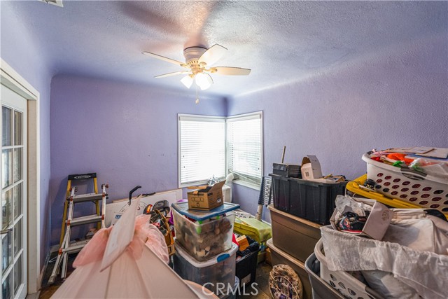601 S Pearl Avenue, Compton CA: https://media.crmls.org/medias/f78f6846-5763-4e58-a1d9-2de20a7673b1.jpg