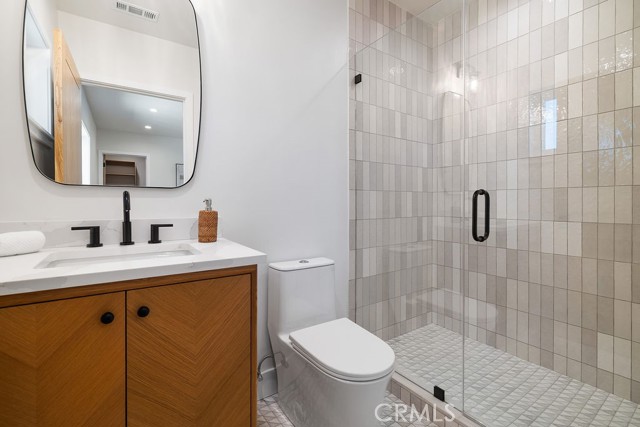 Detail Gallery Image 23 of 31 For 4831 Sancola, Toluca Lake,  CA 91601 - 4 Beds | 4 Baths