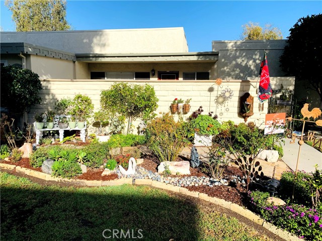 Front Image Thumbnail for CROC26060120