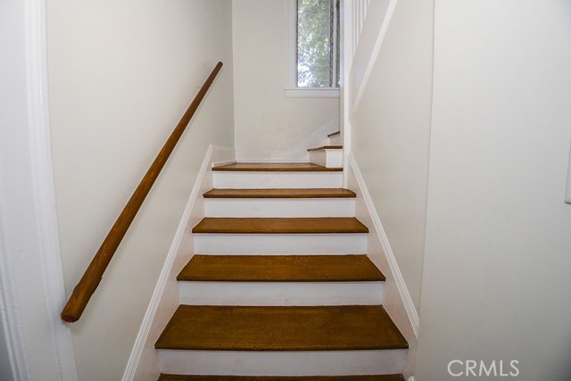 Detail Gallery Image 12 of 34 For 11343 Missouri Ave, Los Angeles,  CA 90025 - 4 Beds | 3 Baths