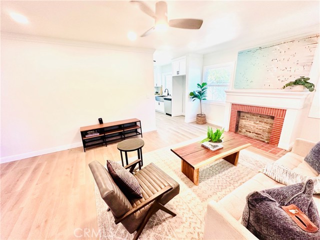 13723 Pinney Street, Pacoima CA: https://media.crmls.org/medias/f7925967-0e3b-459a-bee5-c90047ecf936.jpg
