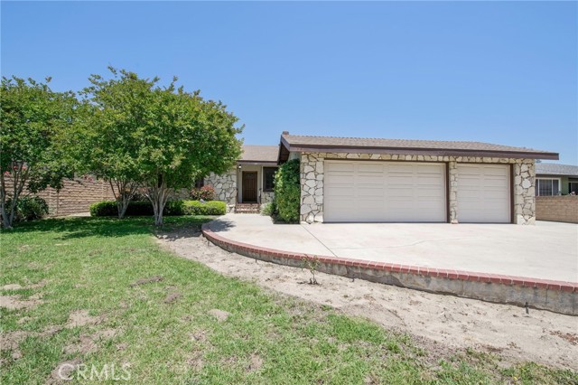 Detail Gallery Image 1 of 27 For 13650 Fenton Ave, Sylmar,  CA 91342 - 4 Beds | 2/1 Baths