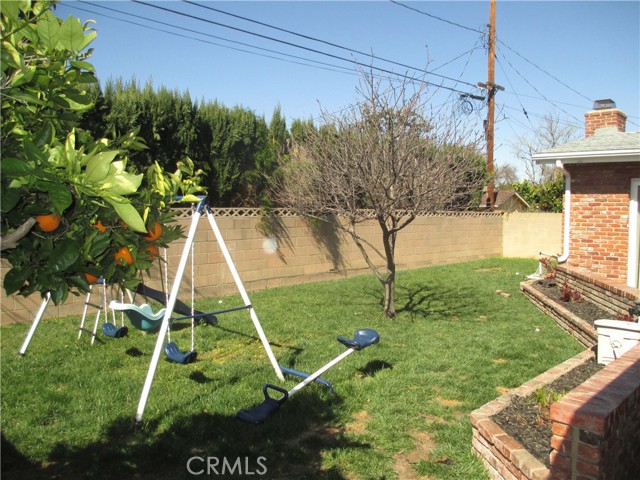 Detail Gallery Image 4 of 41 For 2281 Faust Ave, Long Beach,  CA 90815 - 3 Beds | 3 Baths