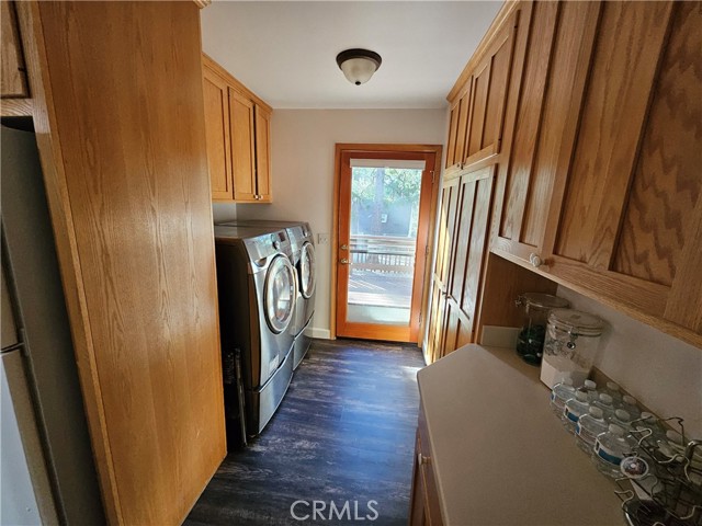 Detail Gallery Image 13 of 43 For 218 Chippewa Ln, Lake Arrowhead,  CA 92352 - 4 Beds | 2/1 Baths