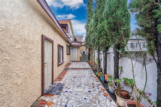 Detail Gallery Image 19 of 39 For 10334 Tujunga Canyon, Tujunga,  CA 91042 - 3 Beds | 2 Baths