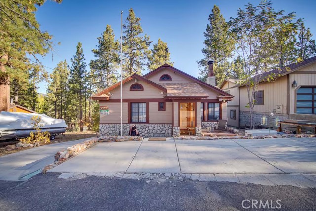 Detail Gallery Image 1 of 21 For 465 Temple Ln, Big Bear Lake,  CA 92315 - – Beds | – Baths