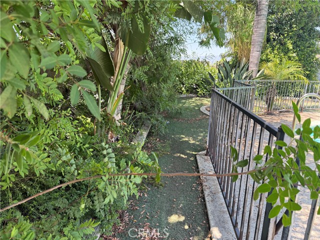 Image 14 of 38 For 23020 Jensen Court