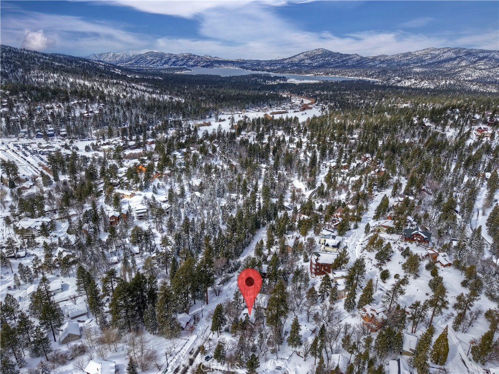 https://media.crmls.org/medias/f7963a25-9be8-4c40-b8da-965af08acf89.jpg?preset=X-Large