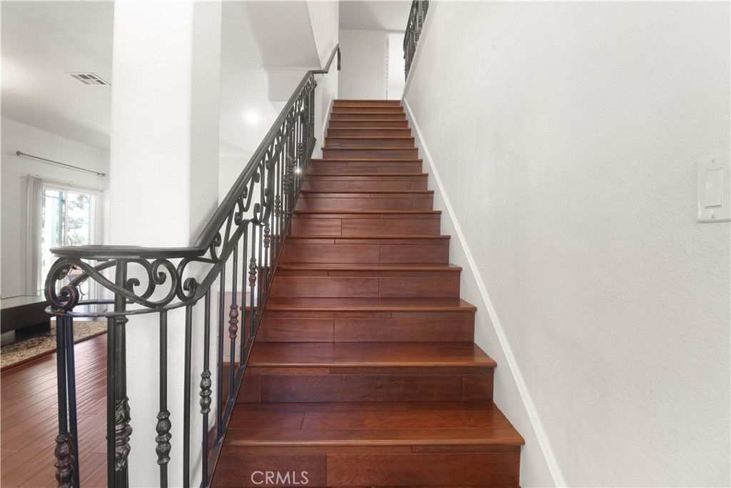 https://media.crmls.org/medias/f796a082-f389-460d-8245-65184805d387.jpg?preset=X-Large