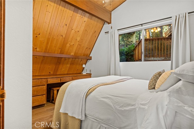 Detail Gallery Image 26 of 40 For 533 W Victoria Ct, Lake Arrowhead,  CA 92352 - 3 Beds | 2 Baths