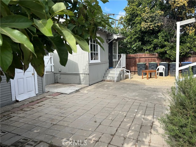 121 W 18th Street, Santa Ana CA: https://media.crmls.org/medias/f7976a00-a4b9-4fcd-a86b-25d803b45345.jpg