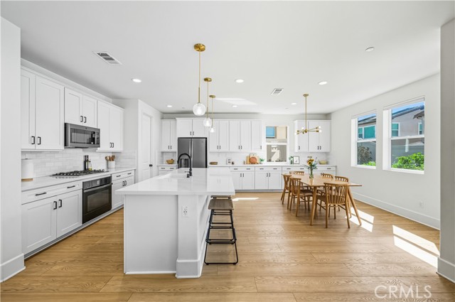 Detail Gallery Image 17 of 59 For 32017 Radiant Dr, Temecula,  CA 92591 - 4 Beds | 3 Baths