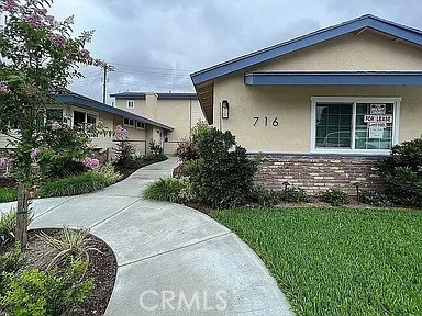 716 N Mallard Street, Orange CA: https://media.crmls.org/medias/f79779c9-b4dc-49d7-a121-6ad03db42b6a.jpg