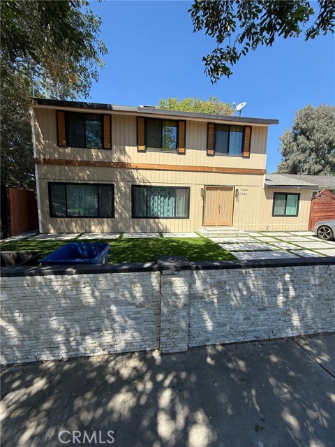 Detail Gallery Image 1 of 22 For 7049 De Celis Pl, Van Nuys,  CA 91406 - 4 Beds | 3 Baths