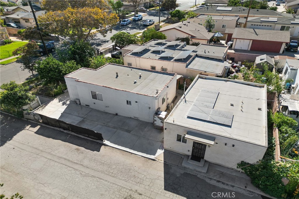 Duplex at 501 W Marshall St