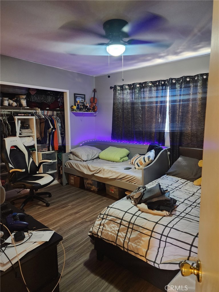 https://media.crmls.org/medias/f797f0fe-5fd8-4e18-84bd-380cb4364867.jpg?preset=X-Large