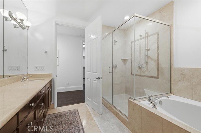 Detail Gallery Image 15 of 30 For 143 N Arnaz Dr #105,  Beverly Hills,  CA 90211 - 3 Beds | 2/1 Baths