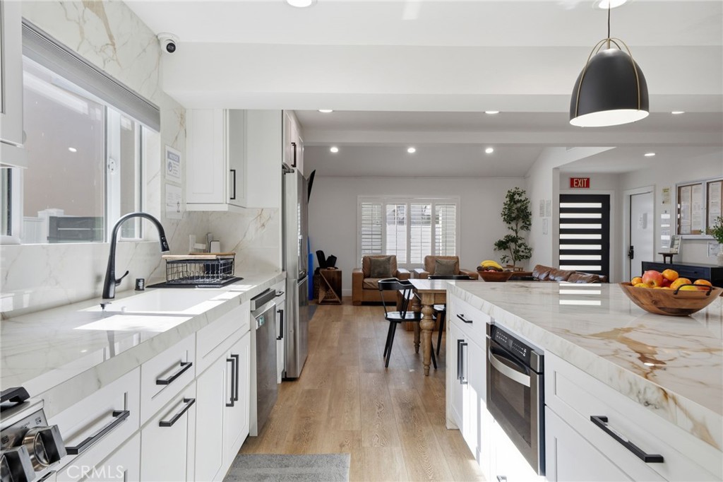 MLS #OC26121492 image #9