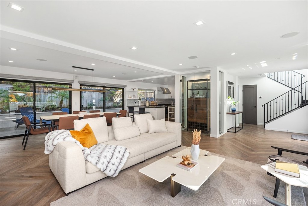 MLS #OC25248941 image #5