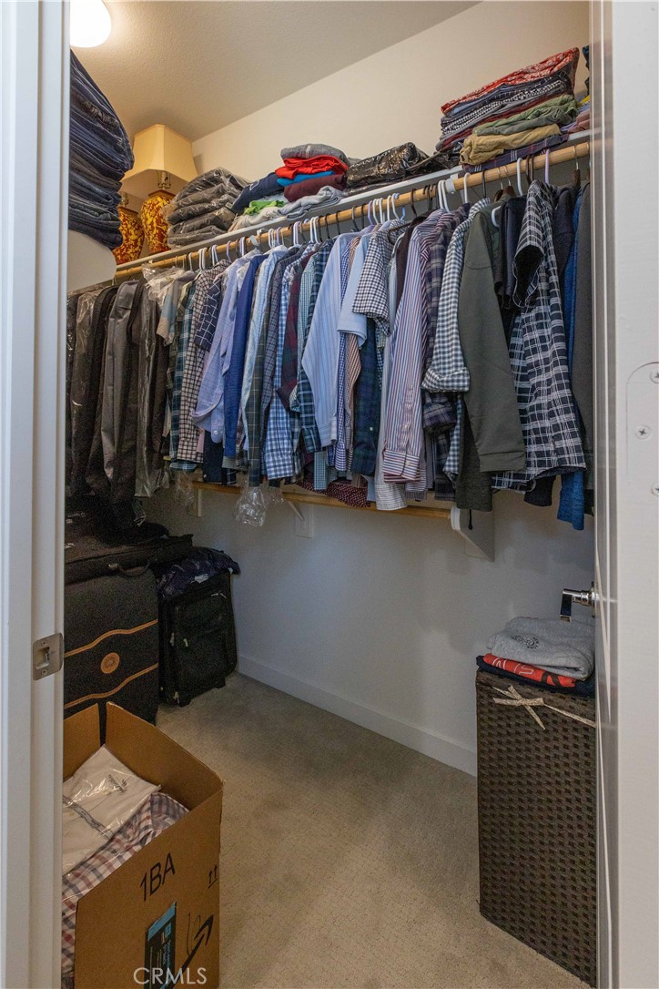 https://media.crmls.org/medias/f79bf7b5-04be-4281-8e7d-27f01b7b52c7.jpg?preset=X-Large