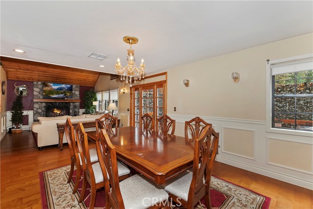 Detail Gallery Image 13 of 49 For 43035 Encino Rd, Big Bear Lake,  CA 92315 - 4 Beds | 3 Baths