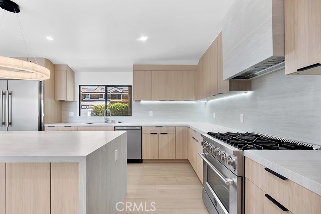 17072 Oak View Drive, Encino CA: https://media.crmls.org/medias/f79d1984-97ee-4d0b-b8fd-263b0c8d270a.jpg