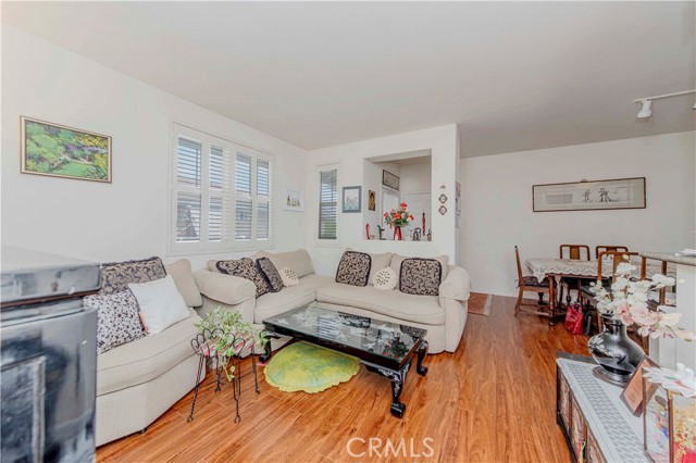 735 Francesca Dr #202, Walnut CA: https://media.crmls.org/medias/f79d4e40-9b1b-400e-a7d6-909a54741780.jpg