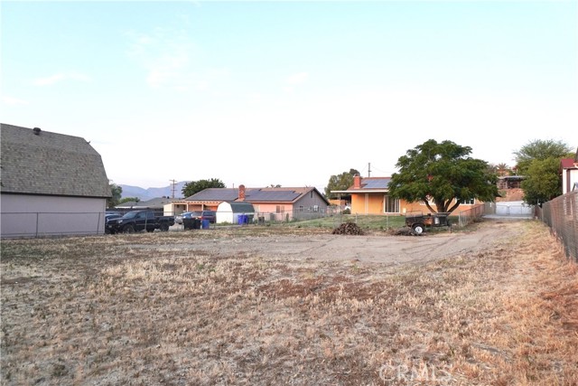 5187 Cedar Street, Jurupa Valley CA: https://media.crmls.org/medias/f79da318-1b1f-46d9-b5c5-9e56fcd98024.jpg