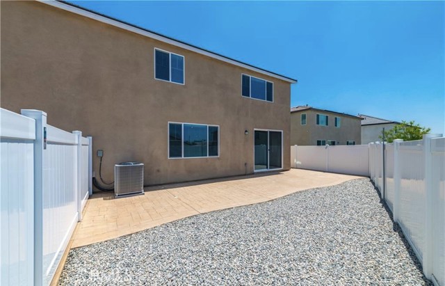 Detail Gallery Image 36 of 69 For 2430 Crater Ave, Rialto,  CA 92377 - 5 Beds | 4 Baths