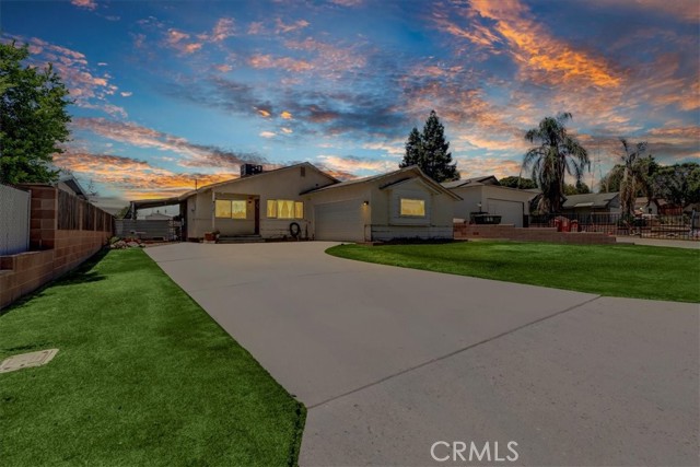 4825 Putter Lane, Bakersfield CA: https://media.crmls.org/medias/f79fbfff-21c5-4dc1-8835-3e98ddd5d749.jpg