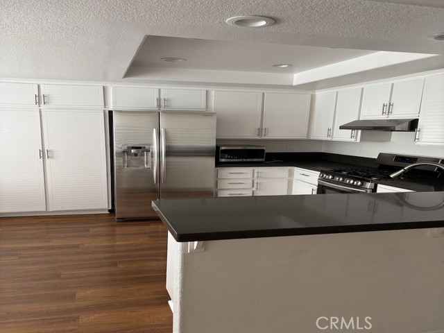 Detail Gallery Image 11 of 12 For 3701 Calle Joaquin, Calabasas,  CA 91302 - 3 Beds | 2/1 Baths