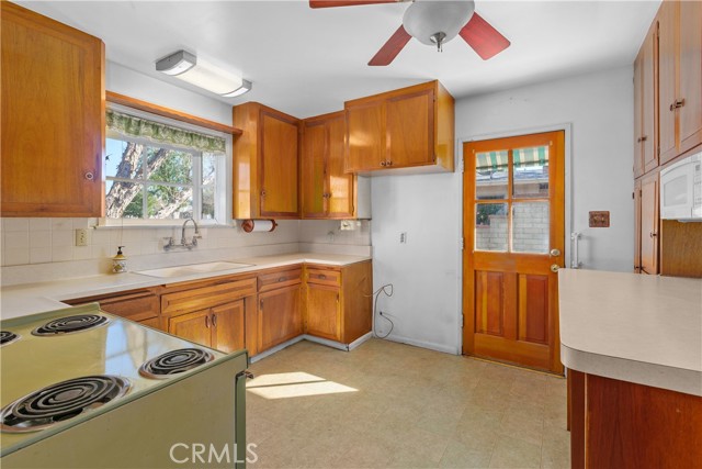 Detail Gallery Image 13 of 38 For 6735 De Anza, Riverside,  CA 92506 - 4 Beds | 2 Baths