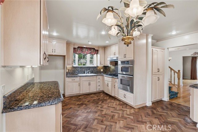 Detail Gallery Image 11 of 34 For 1820 Edgewood Dr, Alhambra,  CA 91803 - 3 Beds | 2/1 Baths