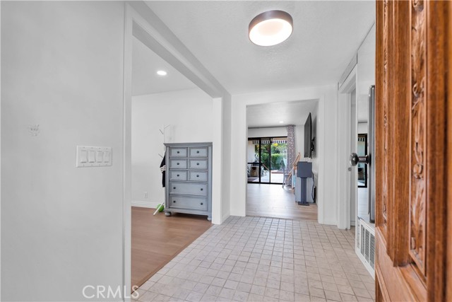 Detail Gallery Image 4 of 27 For 1931 El Sereno Ave, Arcadia,  CA 91007 - 3 Beds | 2/1 Baths